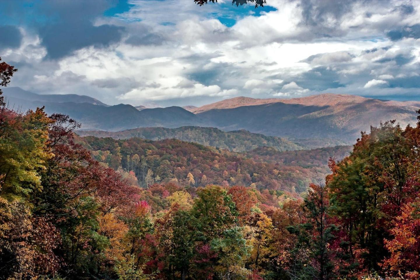 Vila Views I Mins To Dollywood I Hot Tub I Pool Table Sevierville Exteriér fotografie